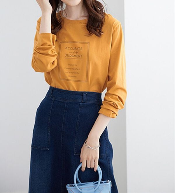 BELLUNA（ベルーナ）の「着回し上手に！きれい見え綿１００％素材ロゴプルオーバー（カットソー）」｜詳細画像