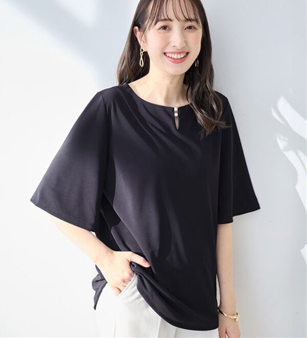 alotta（アロッタ）の「【接触冷感】パールデザイン５分袖Ｔシャツブラウス（ブラウス）」｜ダークネイビー