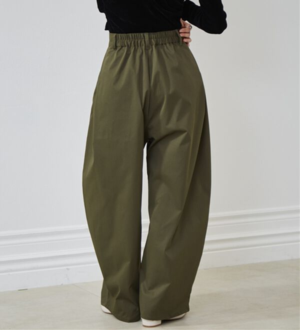 RANAN（ラナン）の「カーブシルエットサイドタックパンツ（フルレングスパンツ）」｜詳細画像