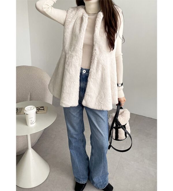 GeeRA（ジーラ）の「ペプラムファーベスト（ベスト）」｜詳細画像