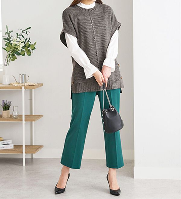 BELLUNA（ベルーナ）の「ボタン使いゆったりニットベスト（ベスト）」｜詳細画像