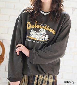 BELLUNA（ベルーナ）の「＜Ｄｉｓｎｅｙ＞【１０１匹わんちゃん】裏毛Ｖネックトレーナー（カットソー）」｜詳細画像