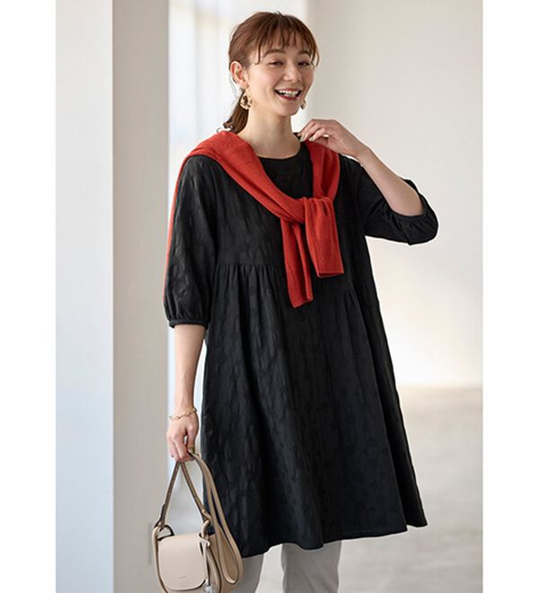 BELLUNA（ベルーナ）の「ナチュラルにお出かけ♪ドット柄チュニックワンピース（チュニックワンピース）」｜詳細画像