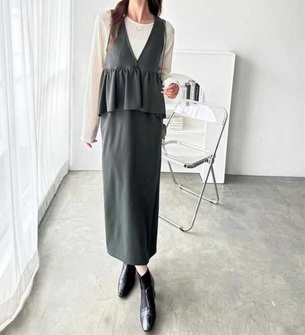 GeeRA（ジーラ）の「【再入荷】楽ちん！ペプラムジャンパースカート（ジャンパースカート）」｜詳細画像