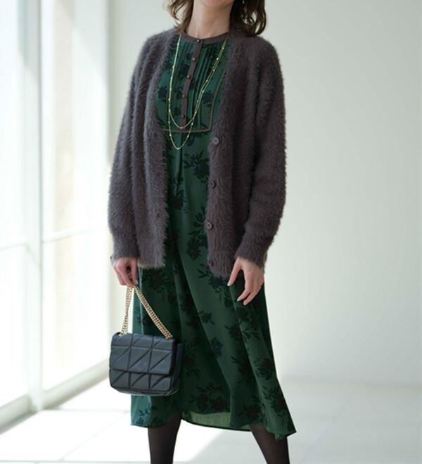 BELLUNA（ベルーナ）の「ビンテージ柄ピンタック使いワンピース（その他ワンピース）」｜詳細画像