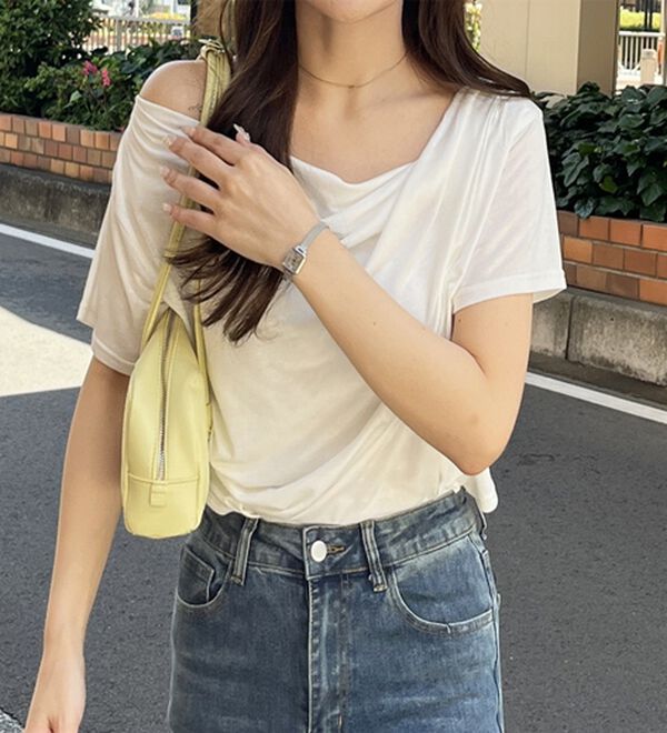 GeeRA（ジーラ）の「スラブシアーオフショルトップス（カットソー）」｜詳細画像