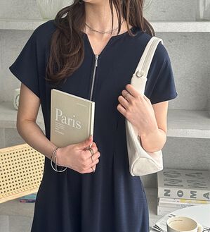 GeeRA（ジーラ）の「前後2WAYハーフジップフレンチ袖ワンピース（カットソーワンピース）」｜ネイビー