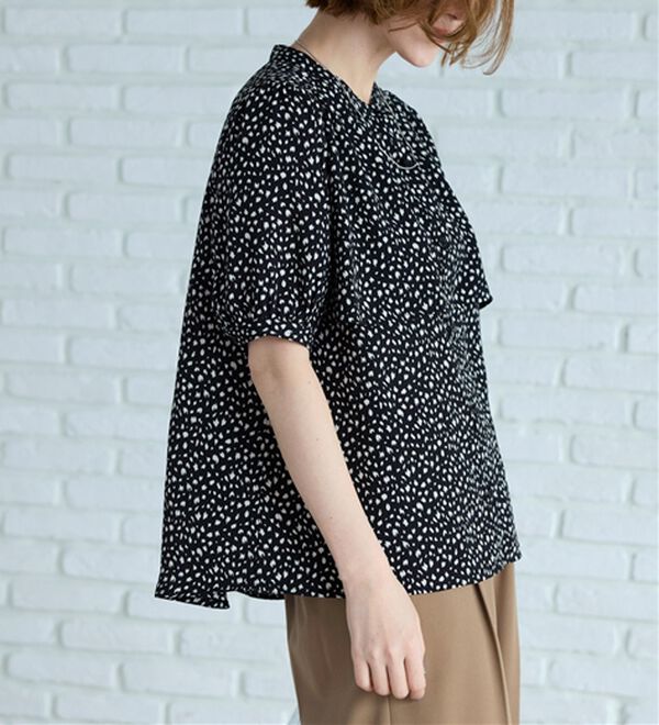 BELLUNA（ベルーナ）の「ケープ風デザインブラウス（ブラウス）」｜詳細画像