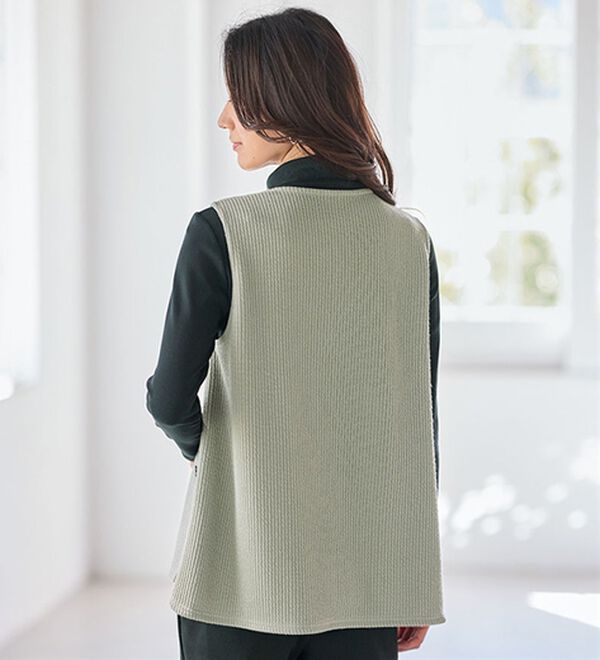 BELLUNA（ベルーナ）の「ミンクボール使いフェイクウールベスト（ベスト）」｜詳細画像