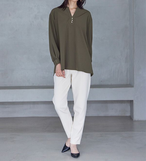 RANAN（ラナン）の「3つの機能付！パール調ボタン付スキッパーブラウス（ブラウス）」｜詳細画像