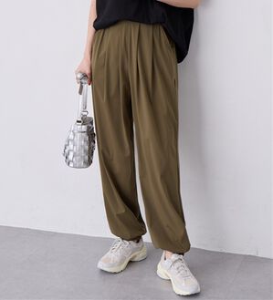 Viola e Viola（ヴィオラ エ ヴィオラ）の「伸びる！紫外線カット！さらテロイージージョガーパンツ（フルレングスパンツ）」｜モカカーキ