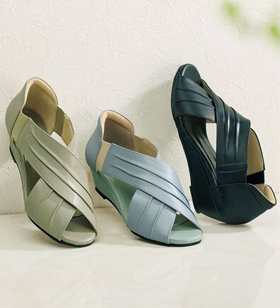 ルフラン（ルフラン）の「ラシーナコンフォート　４Ｅ牛革クロスサンダル（サンダル・ミュール）」