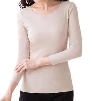 LAVIENNE（ラヴィエンヌ）の「吸湿発熱フラット仕立ての綿混クルーネックインナー（肌着・インナーウェア）」｜詳細画像