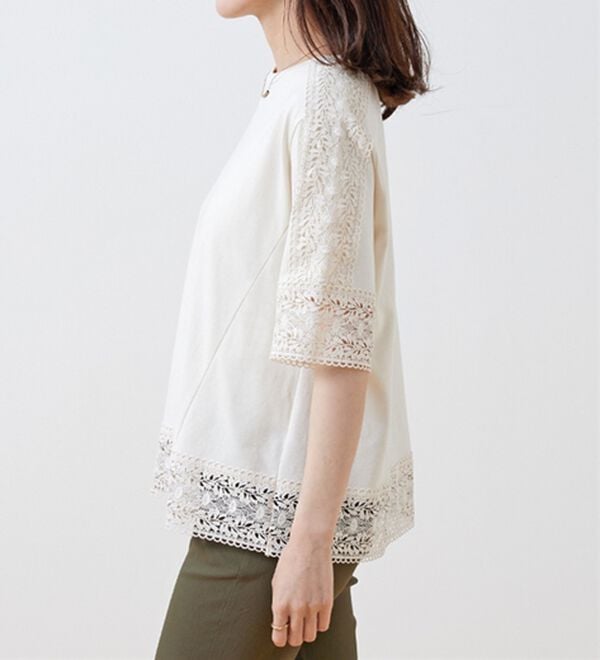 BELLUNA（ベルーナ）の「リーフ柄レース使いプルオーバー（カットソー）」｜詳細画像