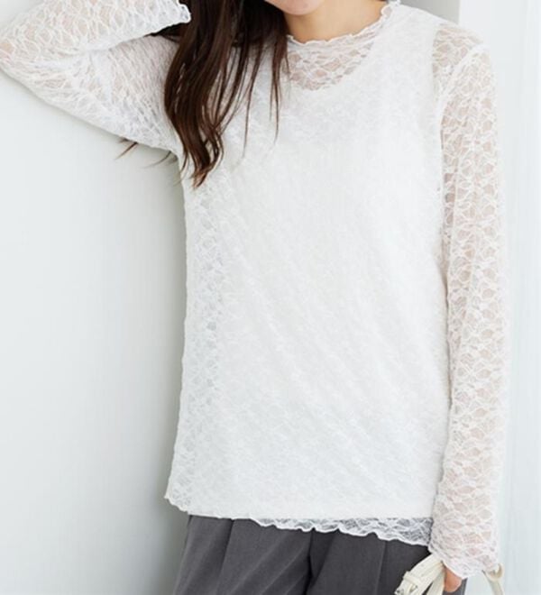 BELLUNA（ベルーナ）の「【重ね着にぴったり♪】のびやかレース素材メロー使いインナー（カットソー）」｜オフ白