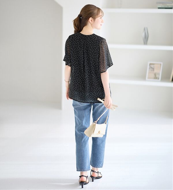 alotta（アロッタ）の「ピンタックパールボタンデザインブラウス（ブラウス）」｜詳細画像