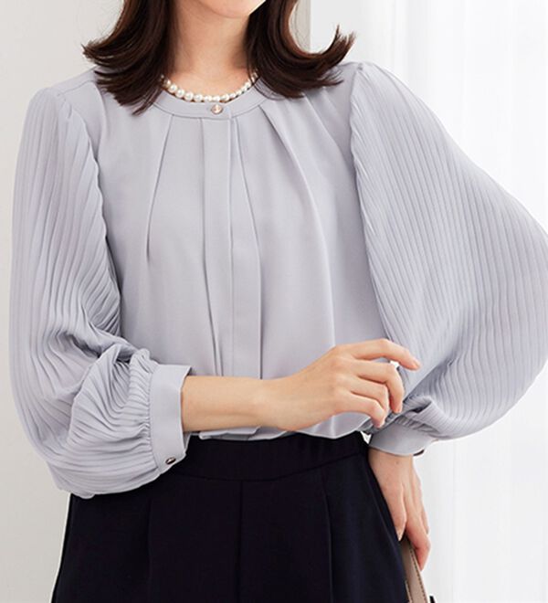 BELLUNA（ベルーナ）の「＜セレモニースタイル＞袖プリーツデザインブラウス（ブラウス）」｜詳細画像