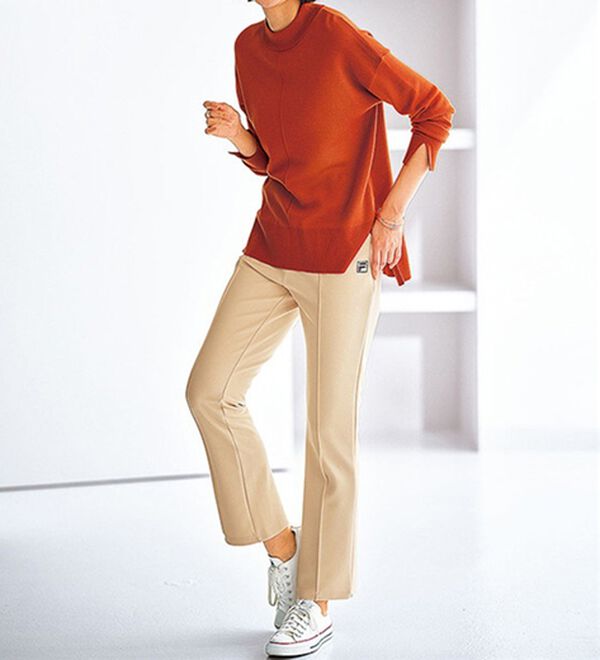 BELLUNA（ベルーナ）の「＜ＦＩＬＡ＞ぐんぐん伸びるセミフレアーパンツ（フルレングスパンツ）」｜詳細画像