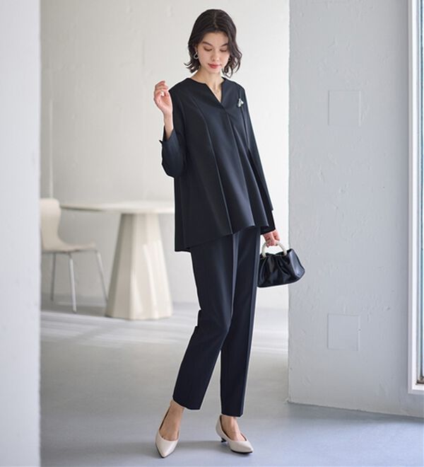 GeeRA（ジーラ）の「【2点セット】タックフレアーブラウスセットアップ（パンツスーツ）」｜詳細画像