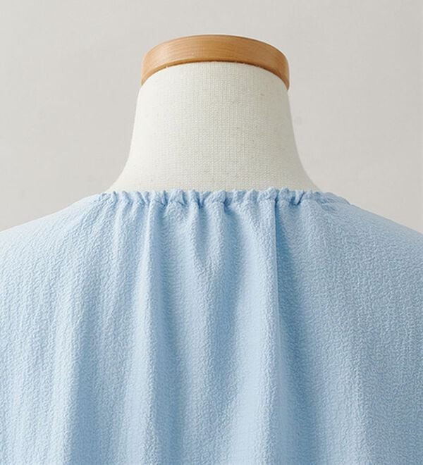 BELLUNA（ベルーナ）の「スッキリ見せ！ポコポコ素材プルオーバー（ブラウス）」｜詳細画像