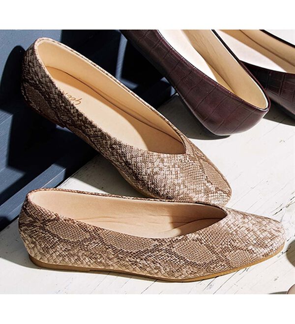 GeeRA（ジーラ）の「足にフィット！スクエアトゥパンプス　プレーン（パンプス）」｜パイソン柄