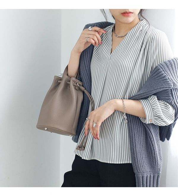 GeeRA（ジーラ）の「シルエットきれい！上品7分袖デザインブラウス（ブラウス）」｜詳細画像