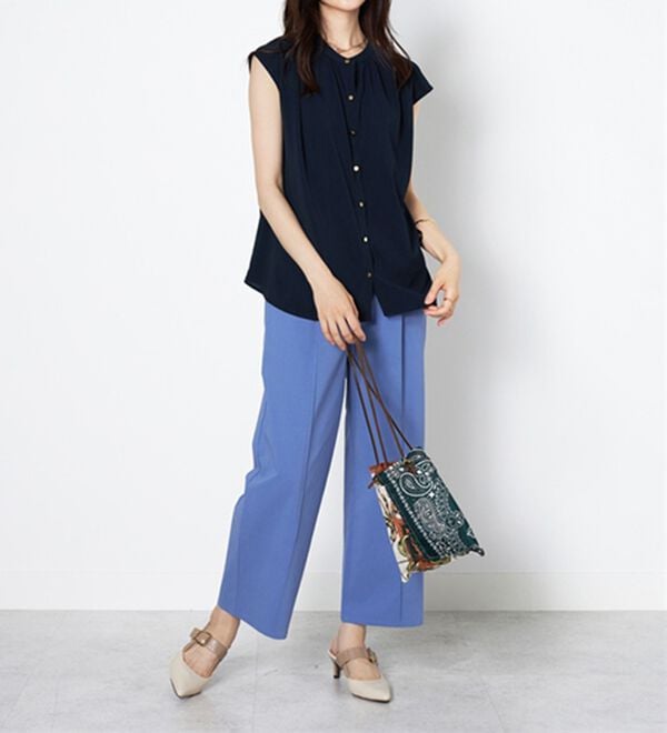 BELLUNA（ベルーナ）の「ギャザー使いフレンチスリーブブラウス（ブラウス）」｜詳細画像