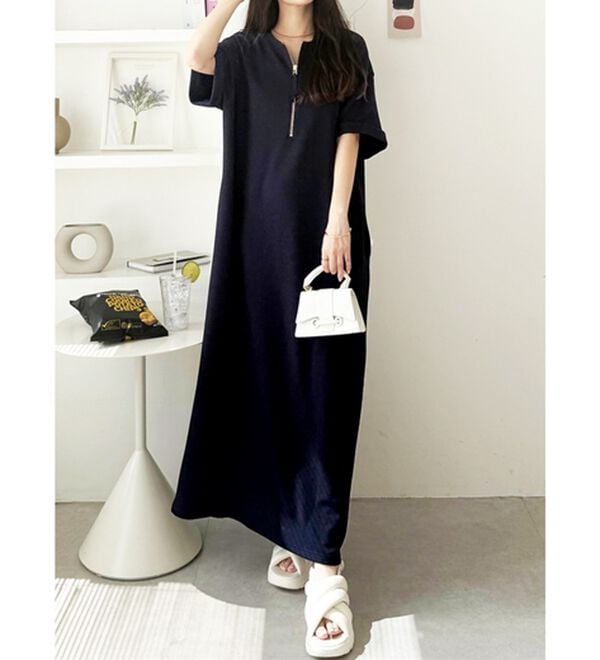 GeeRA（ジーラ）の「【ひんやり/着痩せ】ハーフジップ大人Ｔシャツワンピース（カットソーワンピース）」｜詳細画像