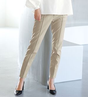 RANAN（ラナン）の「フェイクレザーレギンス調パンツ（フルレングスパンツ）」｜ベージュ