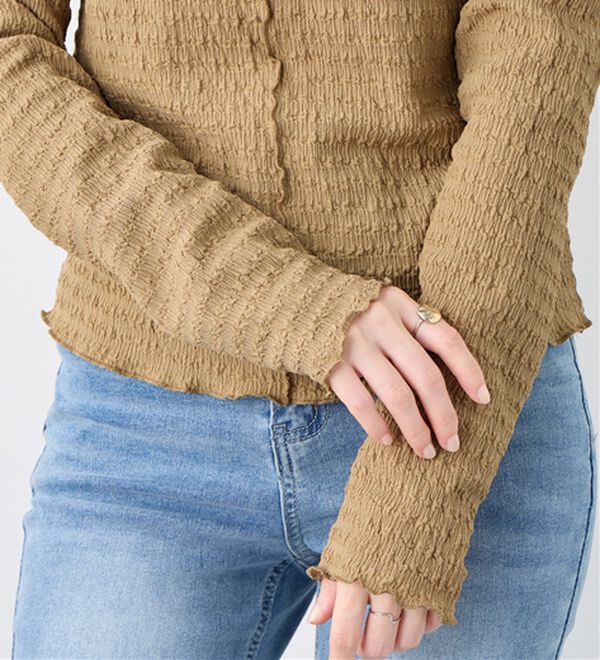 alotta（アロッタ）の「頼れる着回し力！立体ジャガード素材インナープルオーバー（カットソー）」｜詳細画像