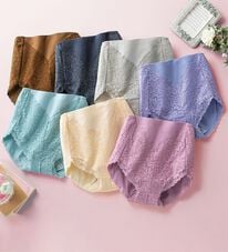 LAVIENNE（ラヴィエンヌ）の「たっぷりレースの安心ショーツ（安心ショーツ）」