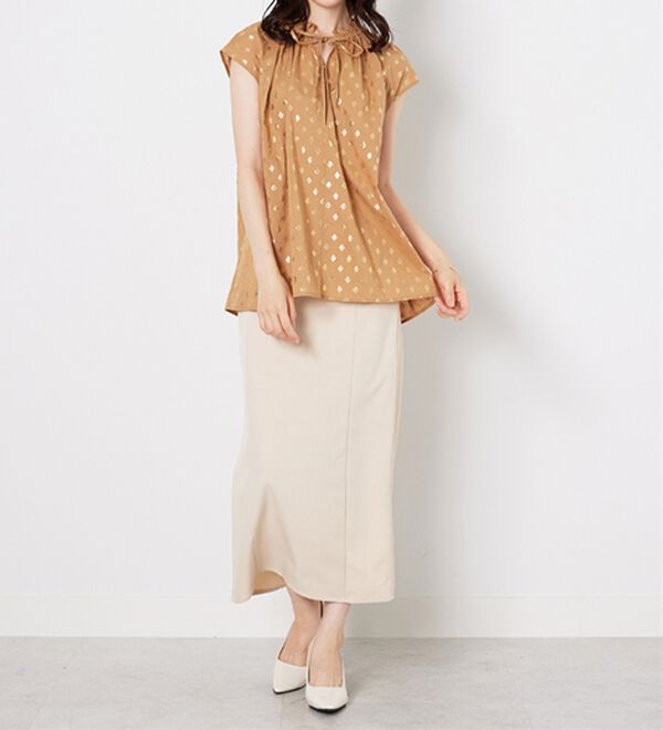 BELLUNA（ベルーナ）の「プロヴァンス箔プリントブラウス（ブラウス）」｜詳細画像