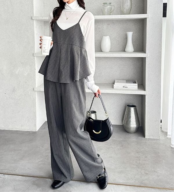 GeeRA（ジーラ）の「セットアップ風プリーツビスチェキャミサロペ（オールインワン）」｜詳細画像