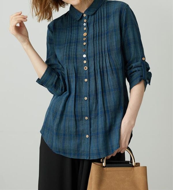 BELLUNA（ベルーナ）の「【綿100％素材】ダブルガーゼ素材丸衿多ボタンブラウス（ブラウス）」｜詳細画像