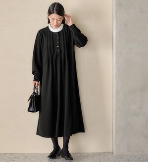 Viola e Viola（ヴィオラ エ ヴィオラ）の「【３つの機能付】衿２WAY仕様ピンタックワンピース（その他ワンピース）」｜ブラック