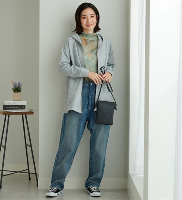 BELLUNA（ベルーナ）の「フードデザインとろみ素材ジップアップパーカー（パーカー）」｜詳細画像