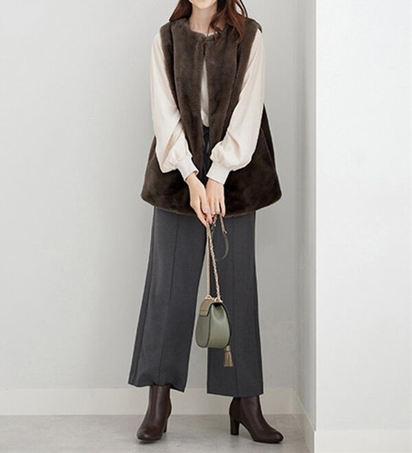 BELLUNA（ベルーナ）の「ホック付き！着映えるファーベスト（ベスト）」｜詳細画像