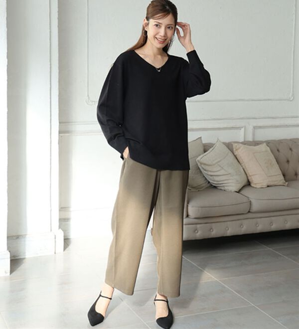 A HAPPY MARILYN（アハッピーマリリン）の「【Ｌ～８Ｌ】Ｒｉｎ フィット感軽減！Ｔシャツ感覚もっちりやわらかＶネックニット（ニット・セーター）」｜詳細画像