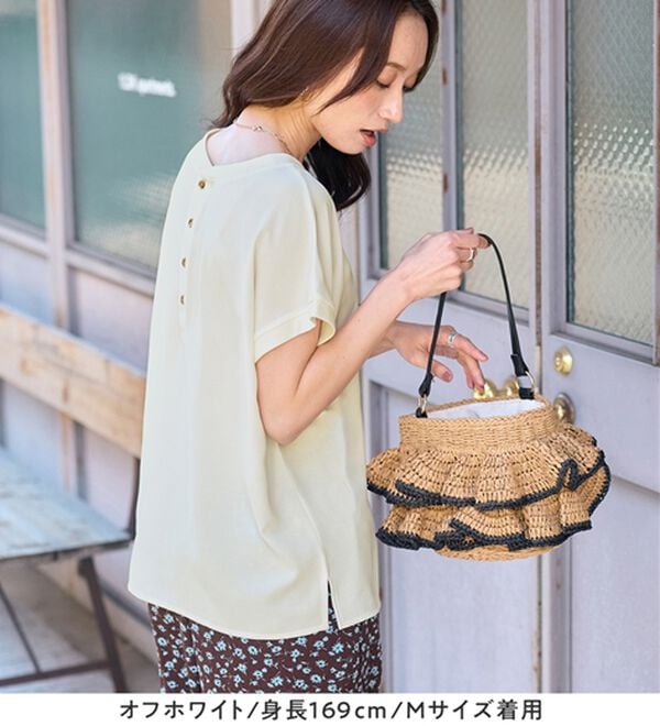 Viola e Viola（ヴィオラ エ ヴィオラ）の「さらさらＥＡＳＹ　前後２ＷＡＹヘンリーネックＴブラウス（ブラウス）」｜詳細画像