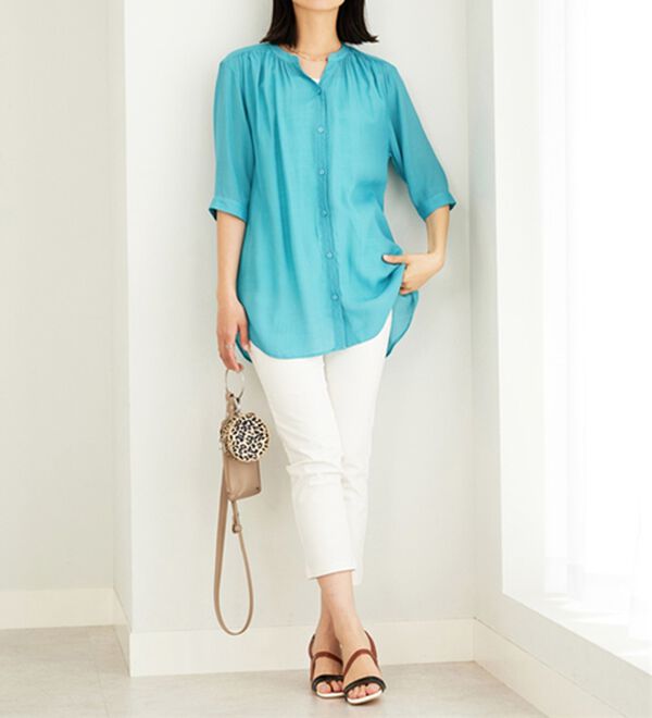 BELLUNA（ベルーナ）の「スラブ素材スキッパーデザインシャツチュニック（チュニック）」｜詳細画像