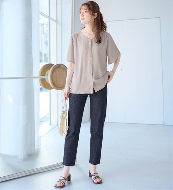 alotta（アロッタ）の「【接触冷感】ひんやり前後２ＷＡＹフレアー袖ブラウス（ブラウス）」｜詳細画像