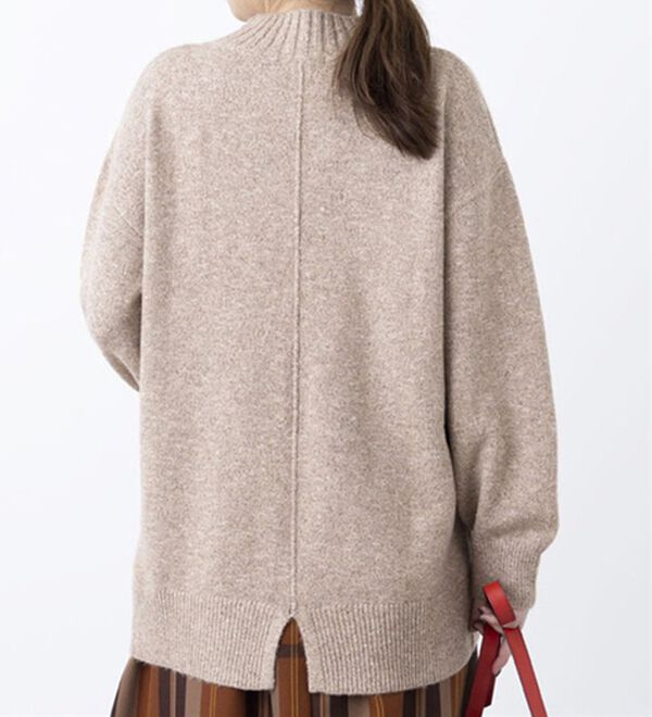 BELLUNA（ベルーナ）の「ラメ入りバックスリットニットプルオーバー（ニット・セーター）」｜詳細画像