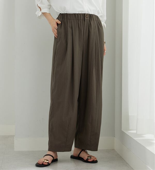 BELLUNA（ベルーナ）の「ビンテージ調タックワイドパンツ（ワイドパンツ・ガウチョ）」｜チャコール