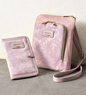 ルフラン（ルフラン）の「【２点セット】フラワー型押しショルダー＆ポーチ（ショルダーバッグ）」｜モーヴピンク