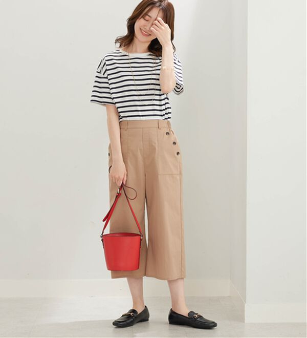 BELLUNA（ベルーナ）の「サラリ綿混ボタン使いキュロットパンツ（その他パンツ）」｜詳細画像