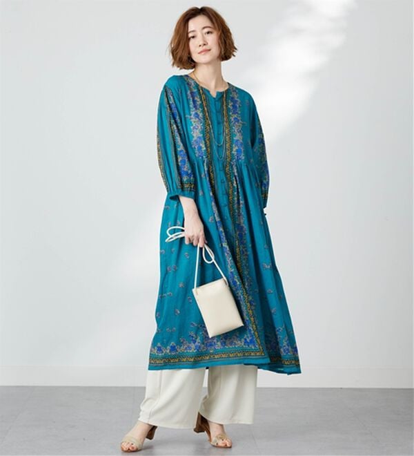 BELLUNA（ベルーナ）の「〈ＩＮＤＩＡ〉花柄プリントワンピース（その他ワンピース）」｜モスグリーン系