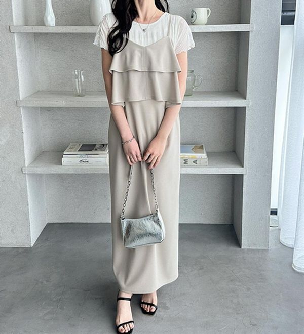 GeeRA（ジーラ）の「フリルキャミワンピース（カットソーワンピース）」｜ベージュ