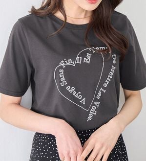 alotta（アロッタ）の「大人かわいいプリント綿混Ｔシャツ（Tシャツ）」｜チャコールハート