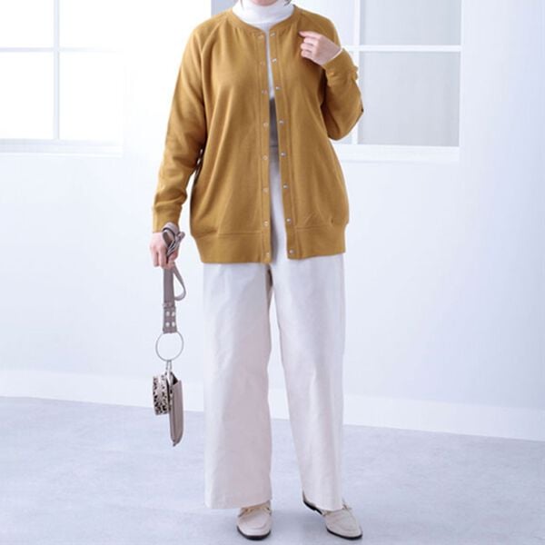 BELLUNA（ベルーナ）の「ボタンデザインクルーネックカーディガン（ニットカーディガン）」｜詳細画像