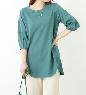 BELLUNA（ベルーナ）の「スリットデザインふんわり袖チュニック（チュニック）」｜エメラルドグリーン